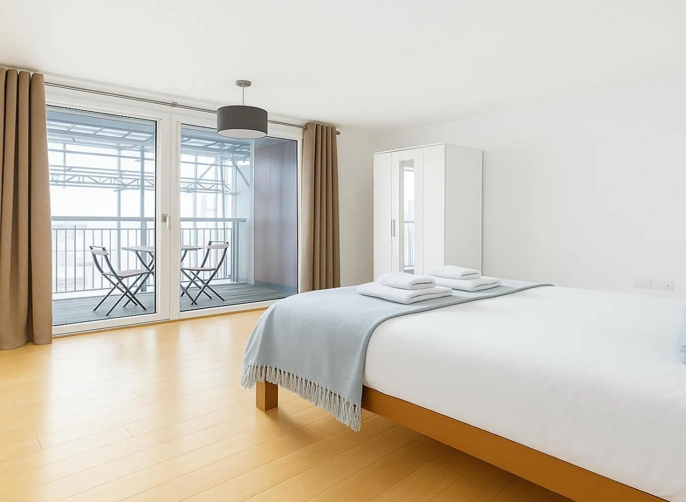 Dalston Square Gem - Walk To Cafes, Bars & Tube Apartment London